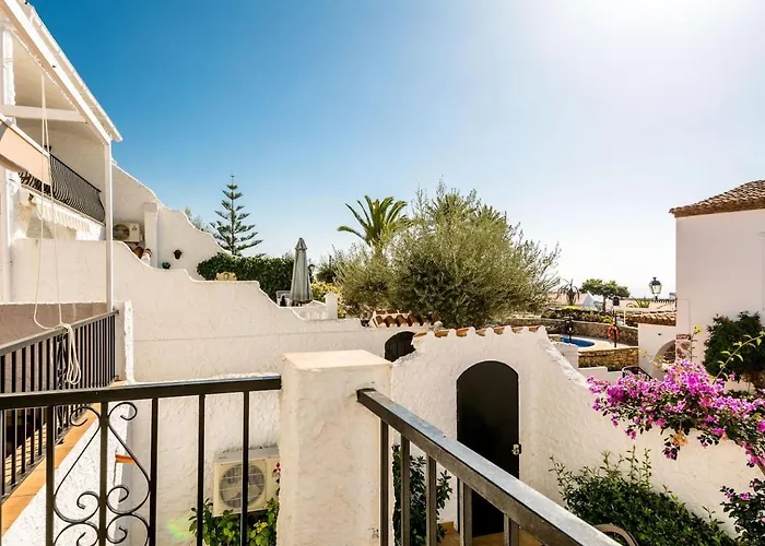 Casa de Férias Villa Las Violetas With 2 Communal Pools